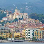 La Terrazza Del Nonno - Happy アパート サンレモ